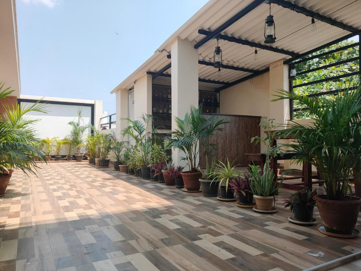 S3 Beach House Puducherry Buitenkant foto
