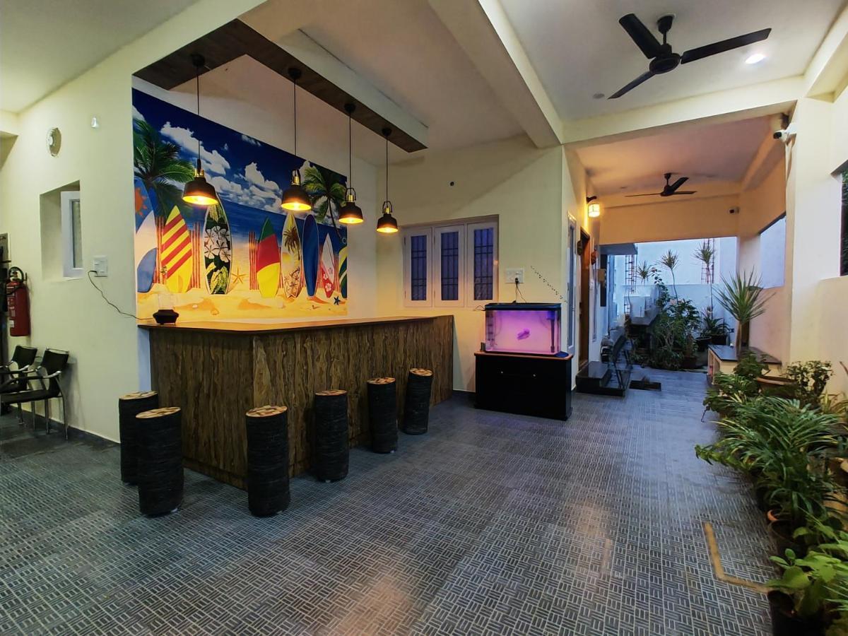 S3 Beach House Puducherry Buitenkant foto