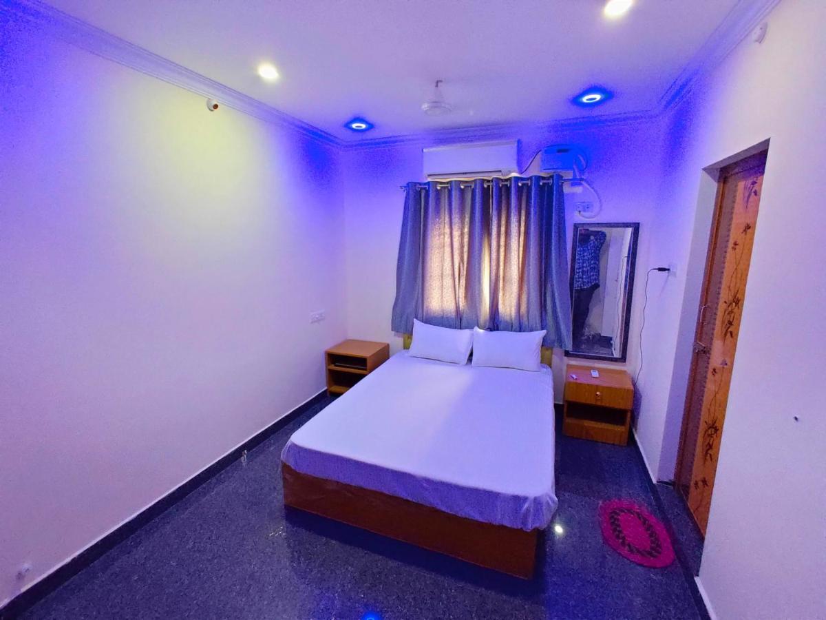 S3 Beach House Puducherry Buitenkant foto