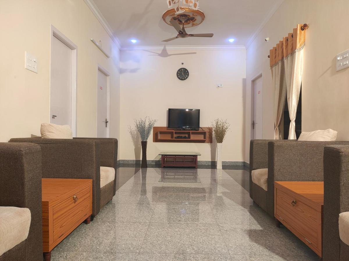 S3 Beach House Puducherry Buitenkant foto