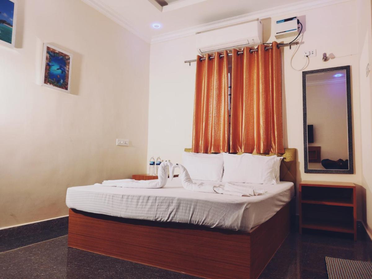 S3 Beach House Puducherry Buitenkant foto
