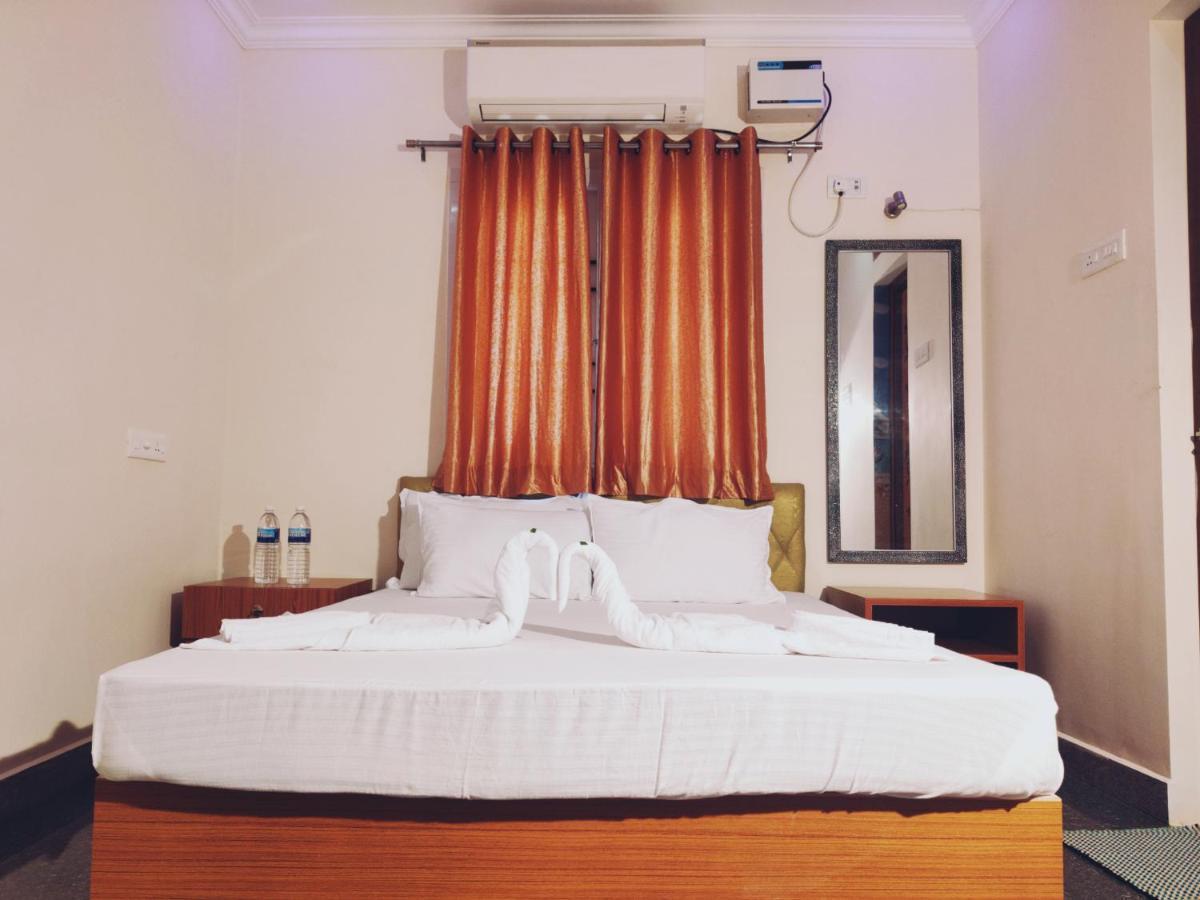 S3 Beach House Puducherry Buitenkant foto