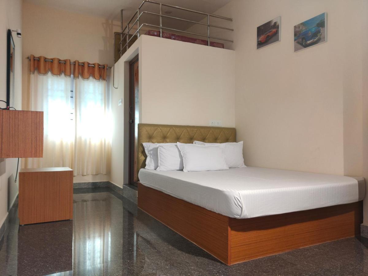 S3 Beach House Puducherry Buitenkant foto
